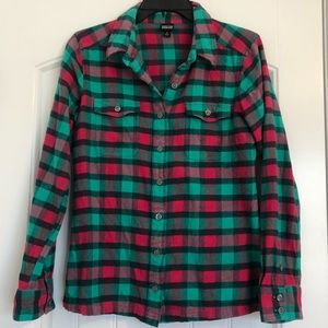 Women’s Pink and Green Patagonia Flannel, Size 4
